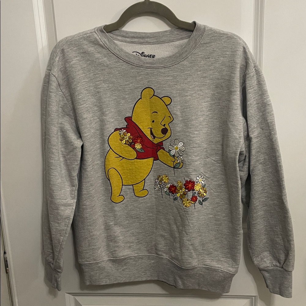 Disney Winnie The Pooh Sweatshirt Size S